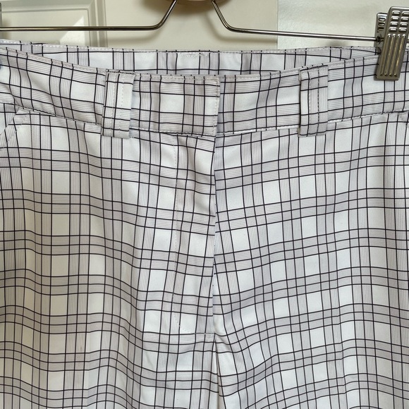 BOLLÉ tech golf shorts - Picture 2 of 6